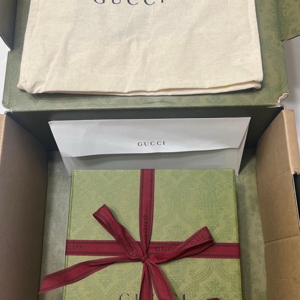 Gucci Belt!! Excellent Condition!! - Picture 6 of 7